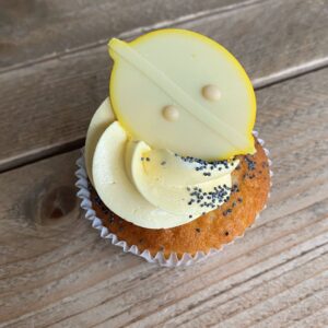 Poppy lemon cupcake